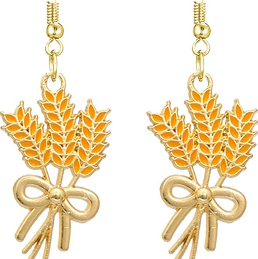 Elegant Gold Wheat Earrings - Picture 3 of 3